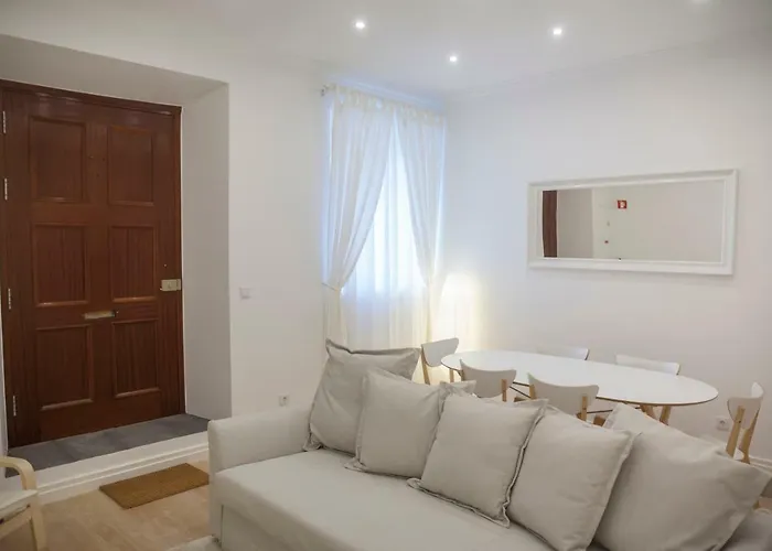 Konukevi Casa Do Colegio Downtown Private 61 Ponta Delgada